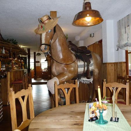 Steakhouse & Pension Crazy Horse Зул Екстериор снимка