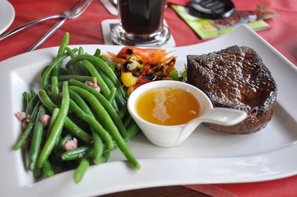 Steakhouse & Pension Crazy Horse Зул Екстериор снимка